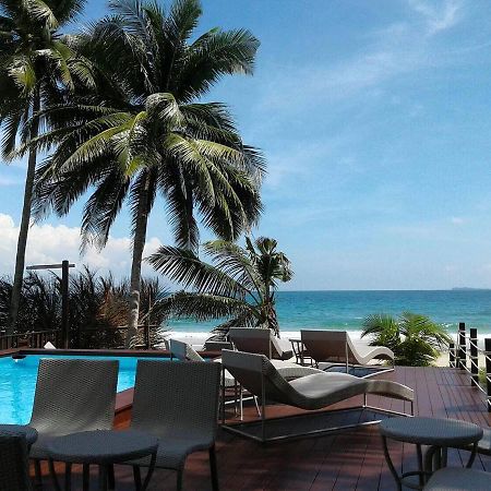Hotel Baan Chumphon Pathio Esterno foto