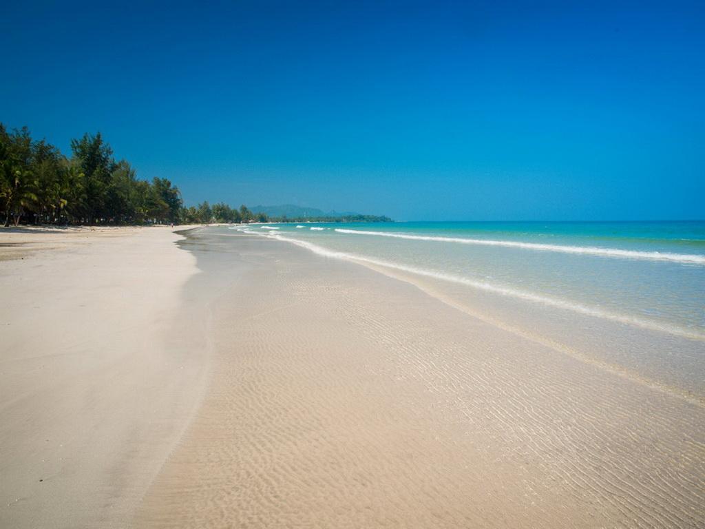 Hotel Baan Chumphon Pathio Esterno foto