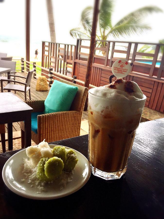 Hotel Baan Chumphon Pathio Esterno foto